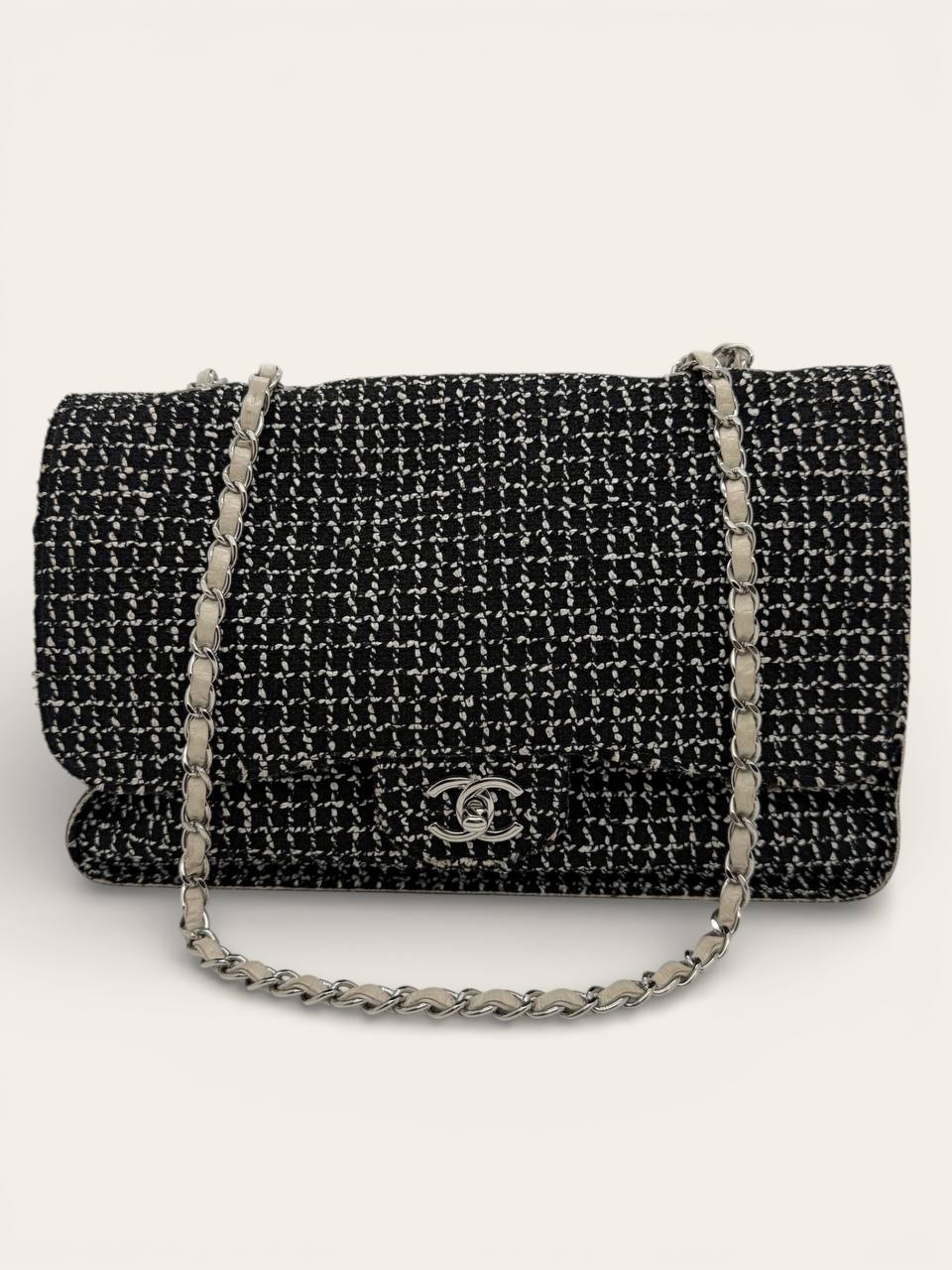 Chanel Tweed Maxi Flap, photo 1