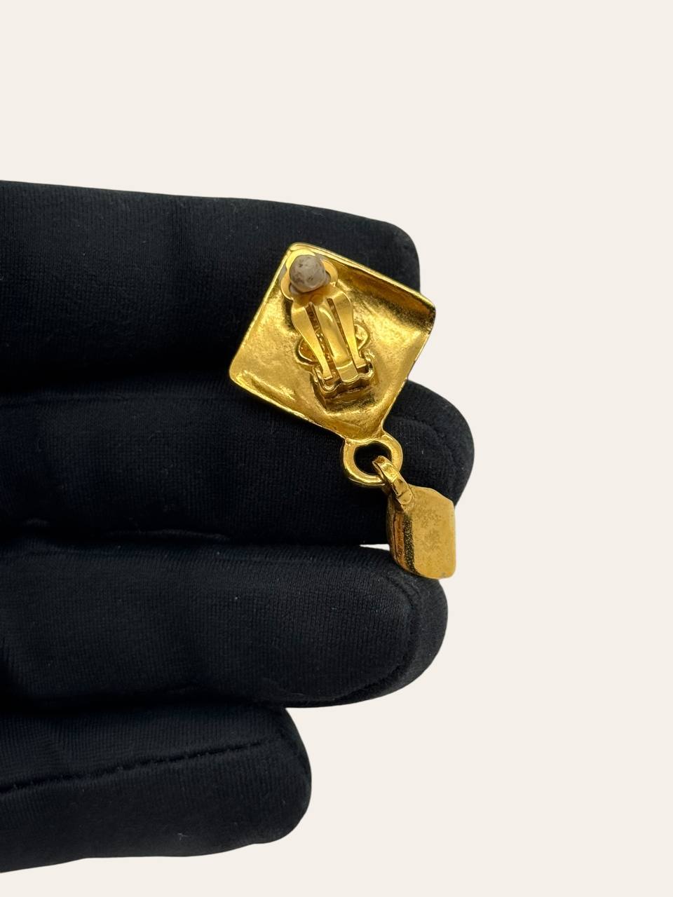 Chanel Vintage Single Side Clip On Earring, photo 3