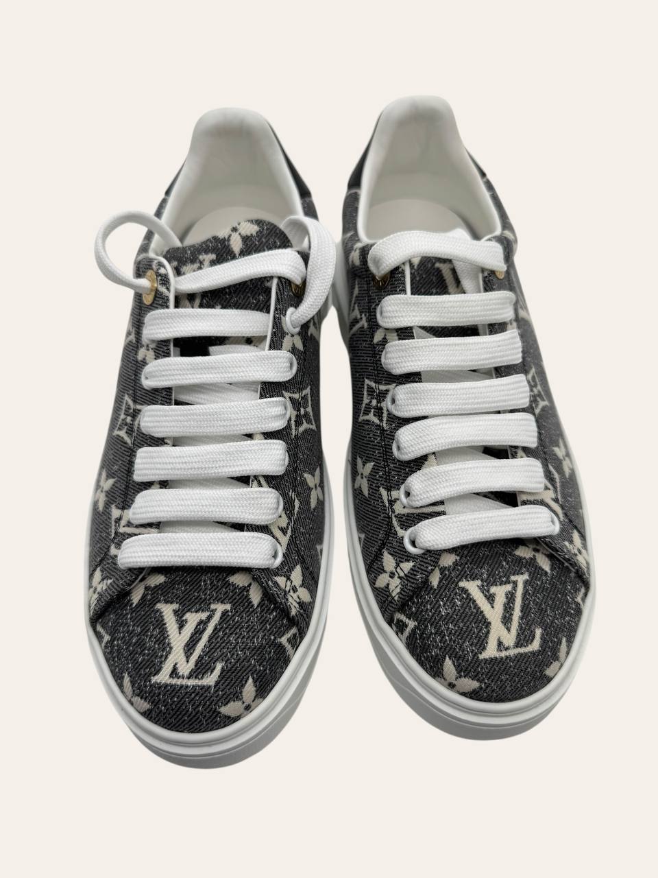 Louis Vuitton Time Out Sneaker Size 37, photo 3