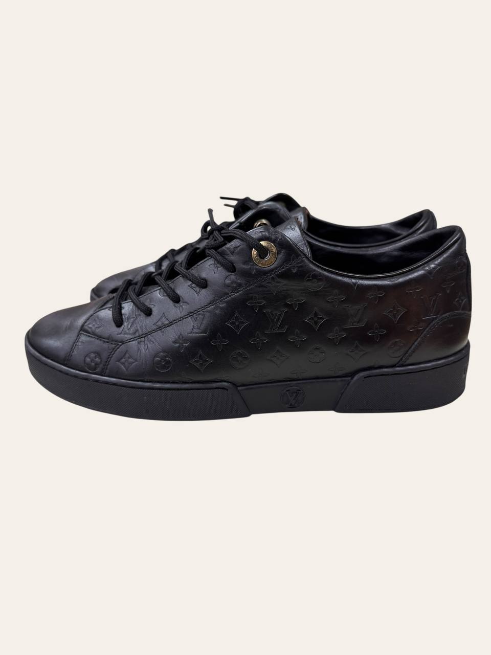 Louis Vuitton Embossed Monogram Sneaker Size 37, photo 4