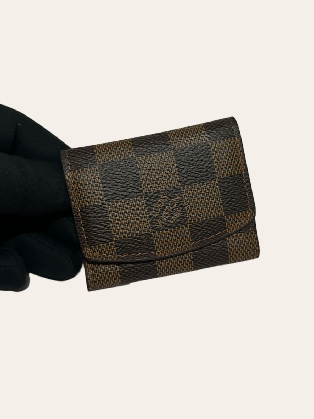 Louis Vuitton Damier Ebene Cuff Case, photo 3