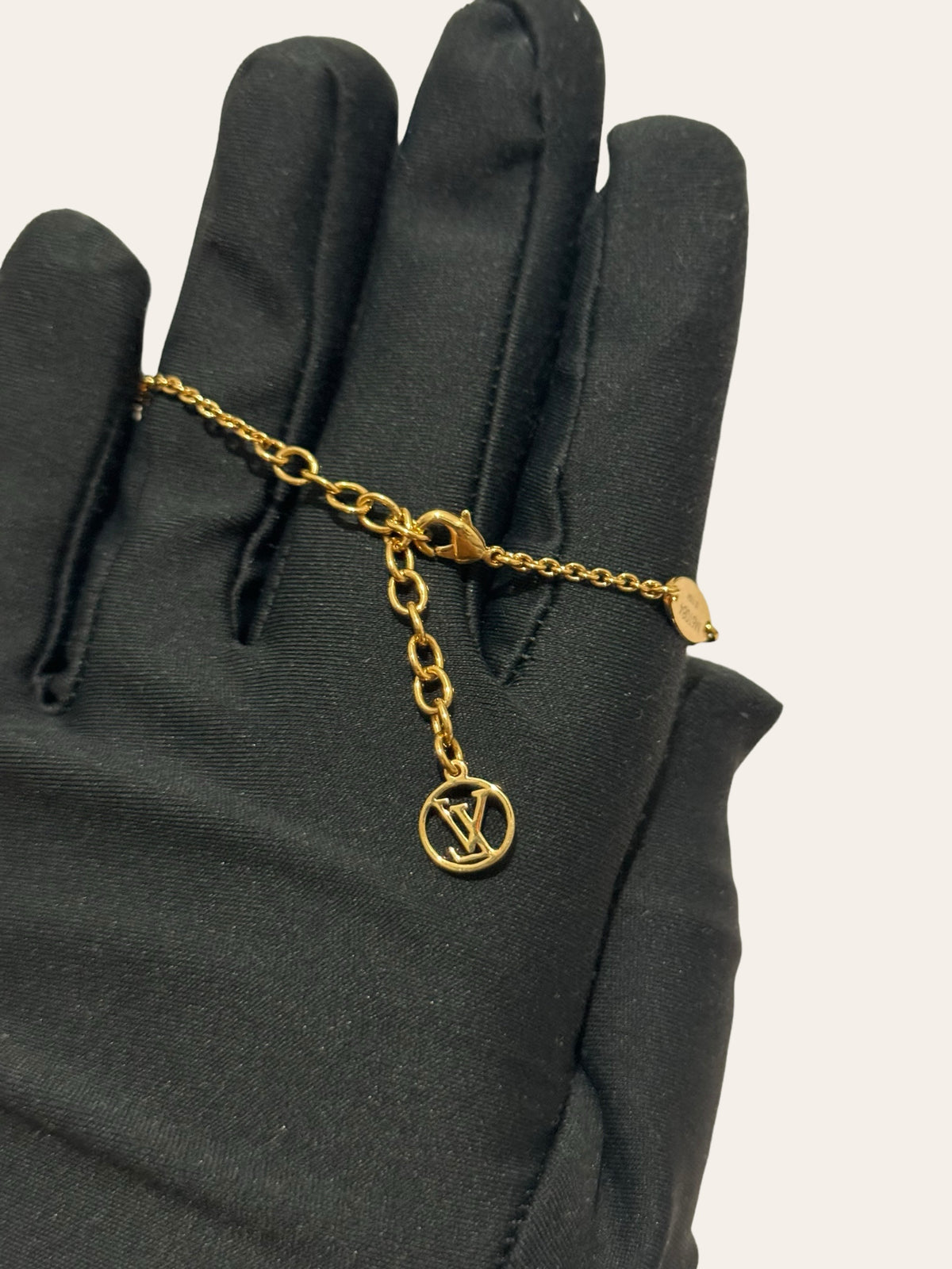 Louis Vuitton Essential V Bracelet, photo 5